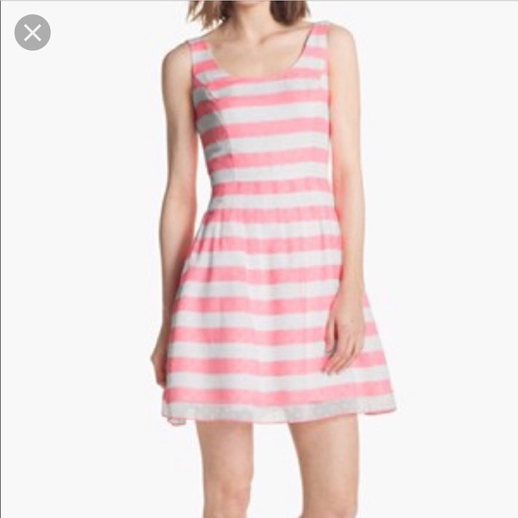 Lilly Pulitzer Dresses & Skirts - Lilly Pulitzer size 10 dress